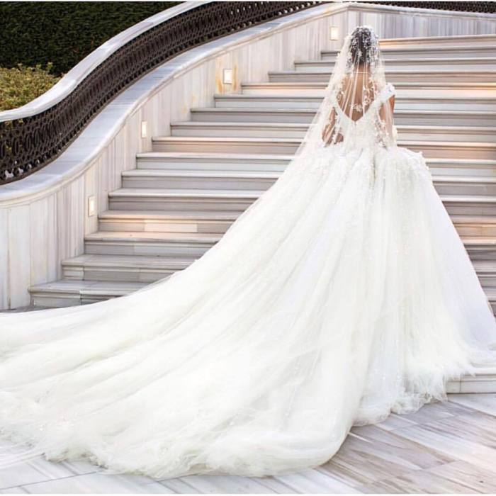 Princess bride wedding dress